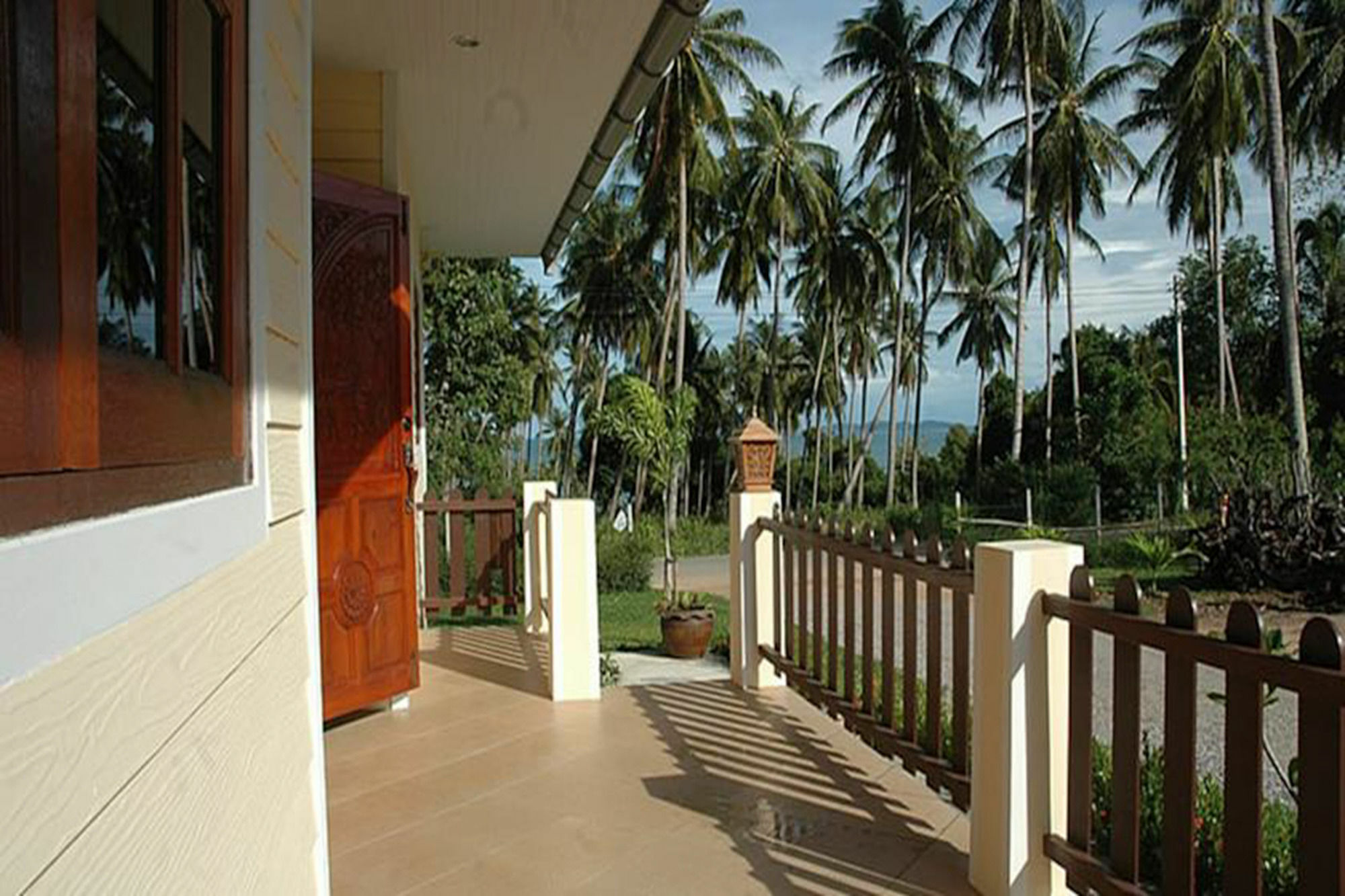 Apple Bungalows Bang Saphan Exteriör bild